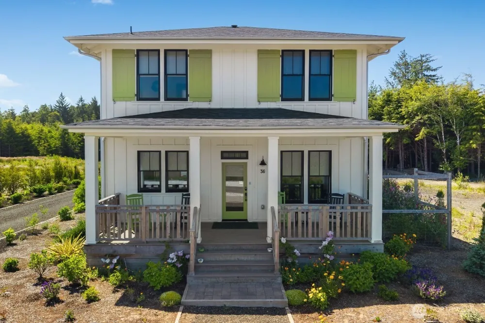 36 Easthaven Street Pacific Beach, WA 98571