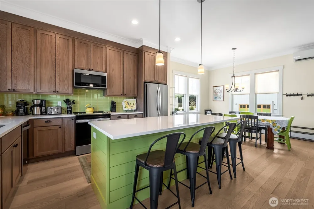 36 Easthaven Street Pacific Beach, WA 98571