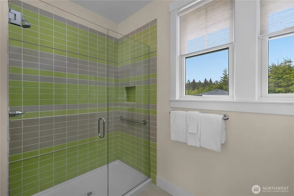36 Easthaven Street Pacific Beach, WA 98571