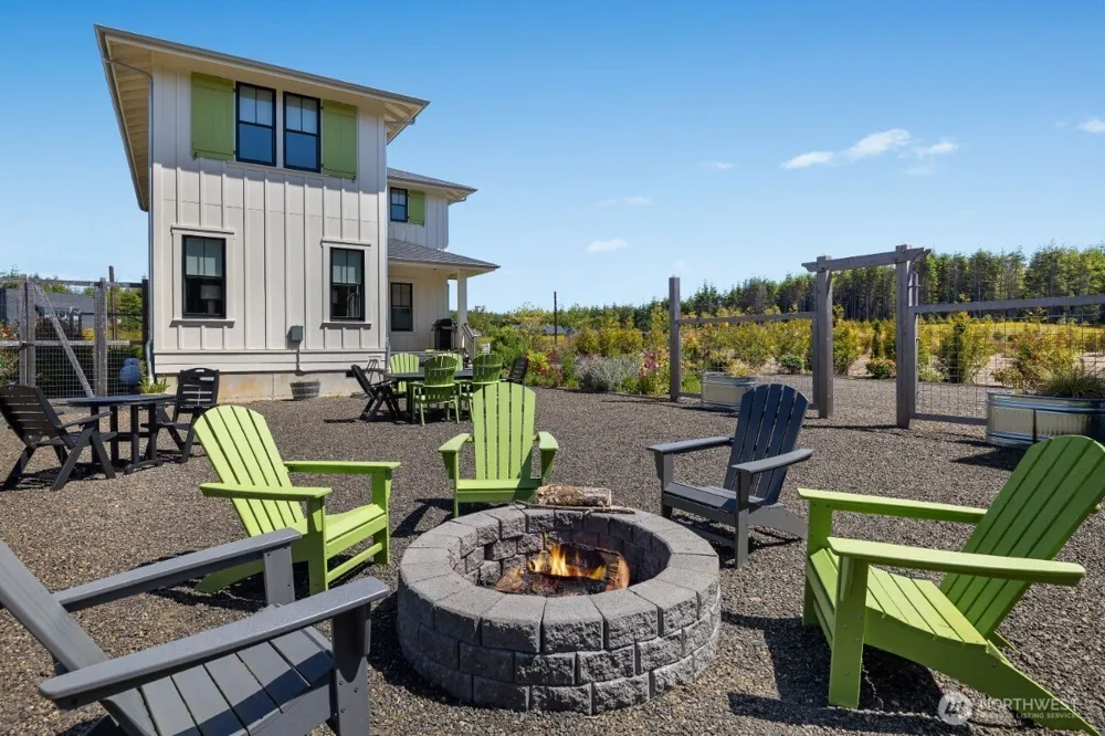 36 Easthaven Street Pacific Beach, WA 98571