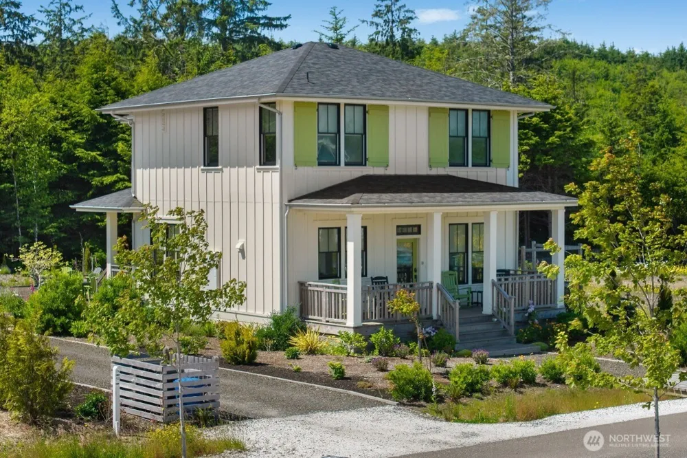 36 Easthaven Street Pacific Beach, WA 98571