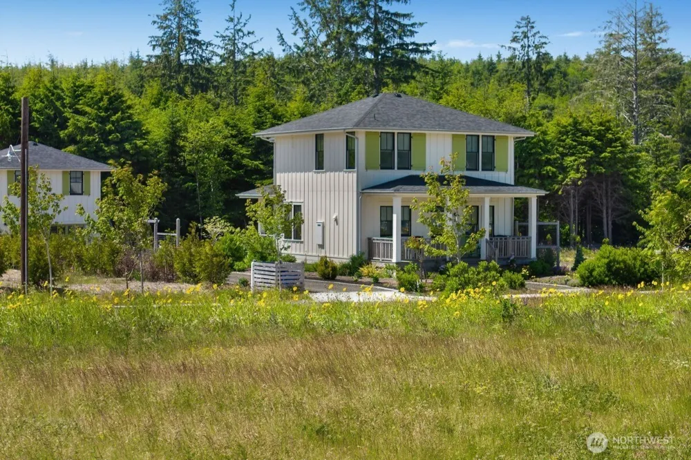 36 Easthaven Street Pacific Beach, WA 98571