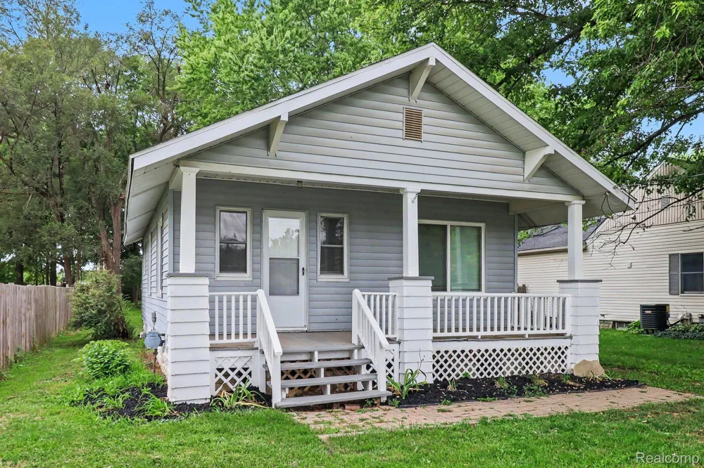 2200 S Term Street Burton City, MI 48519