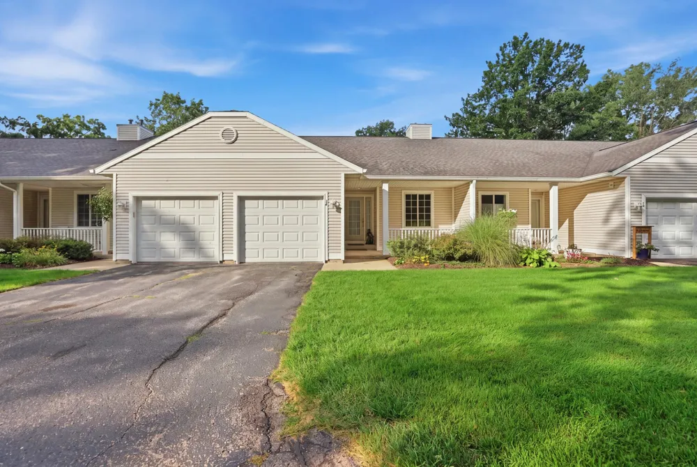 14 W Scotts Drive #11 Holland Charter Township, MI 49424