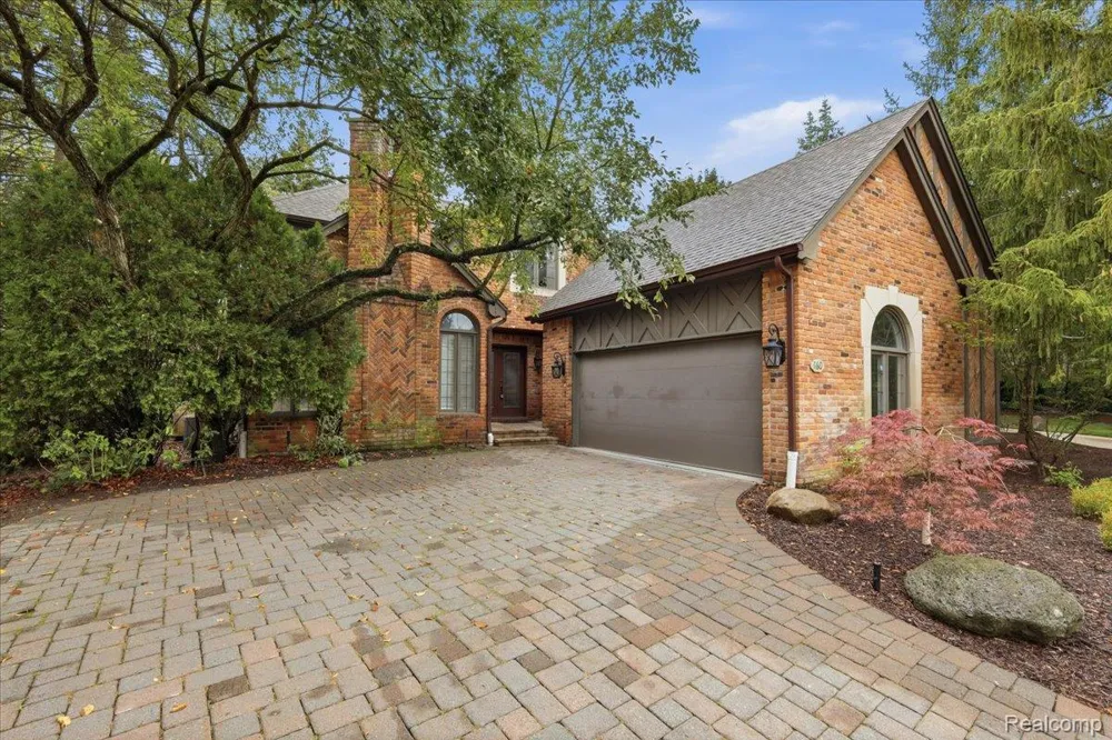 160 Kirkwood Court Bloomfield Hills City, MI 48304