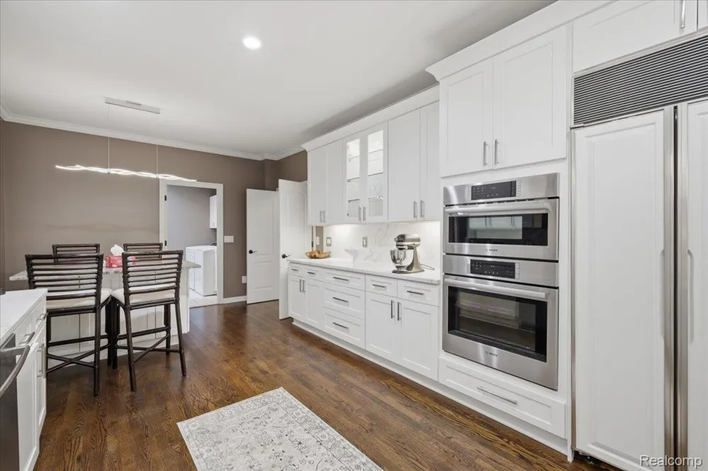160 Kirkwood Court Bloomfield Hills City, MI 48304