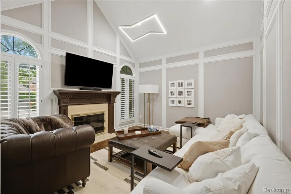 160 Kirkwood Court Bloomfield Hills City, MI 48304