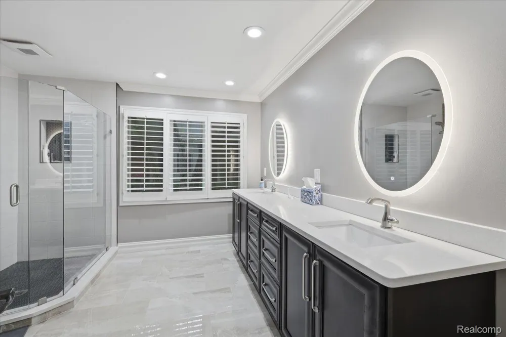 160 Kirkwood Court Bloomfield Hills City, MI 48304