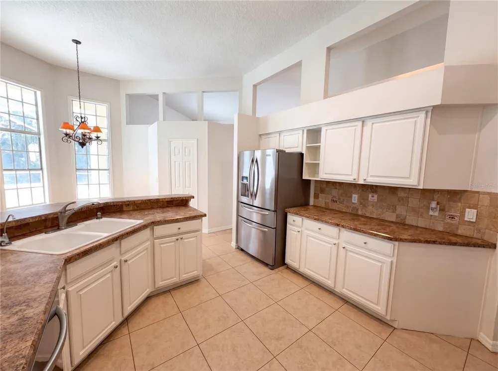 680 MACGLENROSS DRIVE Oviedo, FL 32765
