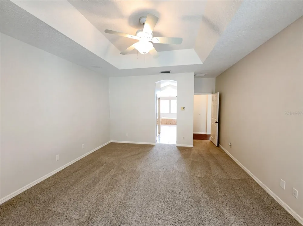 680 MACGLENROSS DRIVE Oviedo, FL 32765