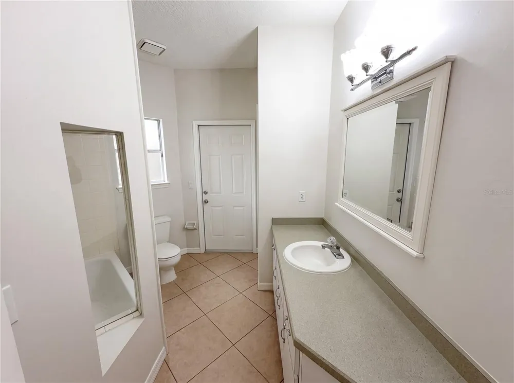 680 MACGLENROSS DRIVE Oviedo, FL 32765
