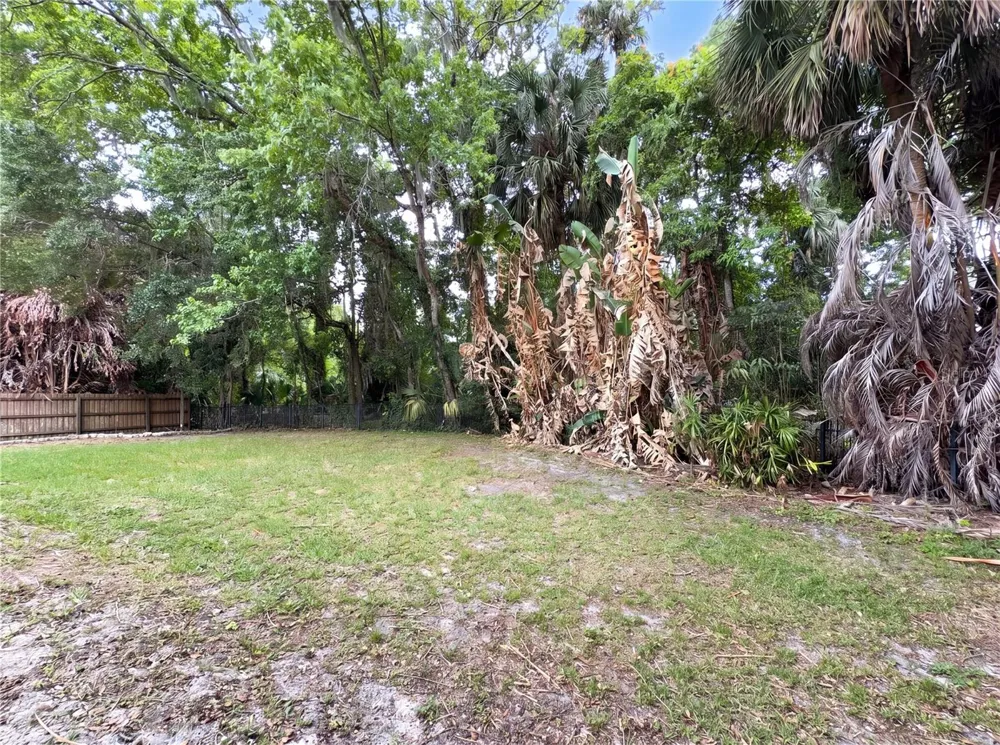 680 MACGLENROSS DRIVE Oviedo, FL 32765