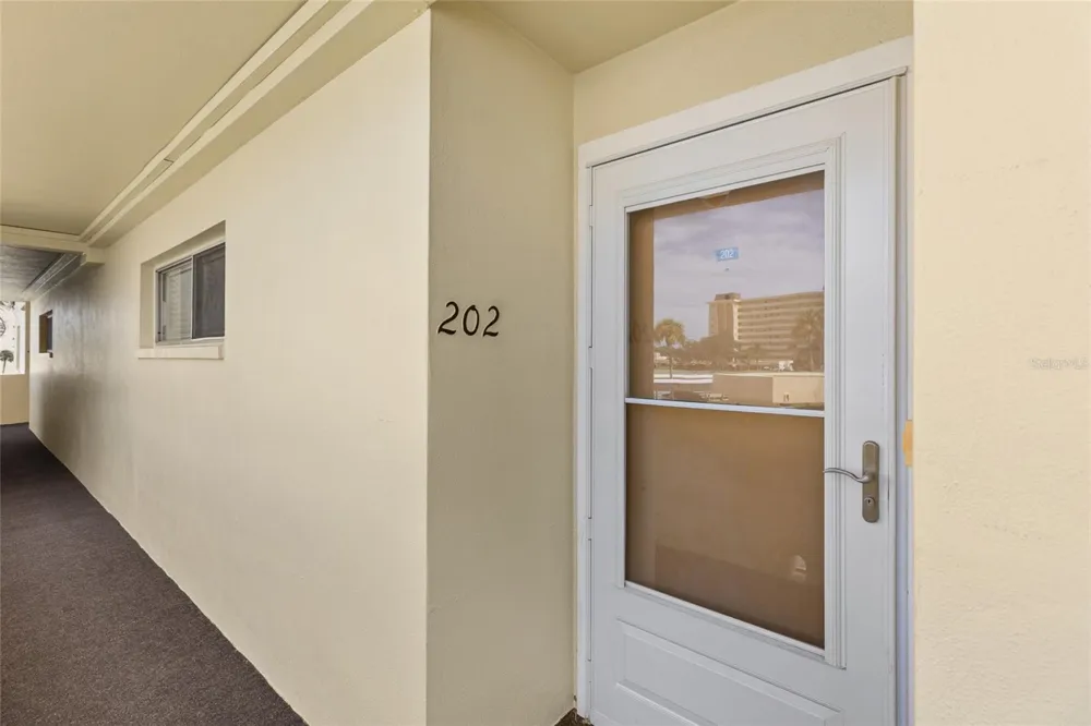 4775 COVE CIRCLE #202 St Petersburg, FL 33708