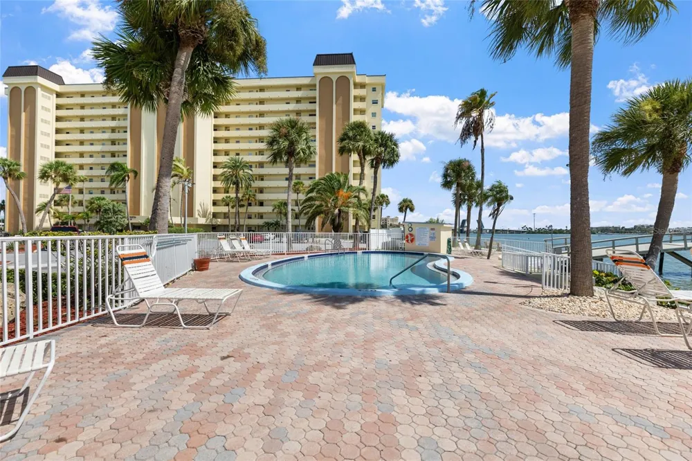 4775 COVE CIRCLE #202 St Petersburg, FL 33708