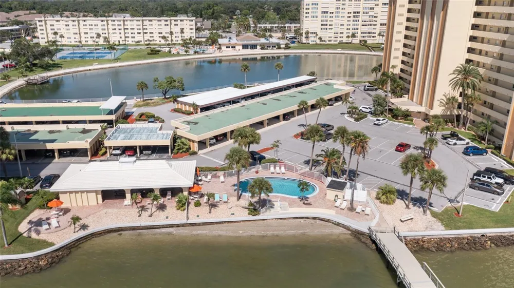 4775 COVE CIRCLE #202 St Petersburg, FL 33708
