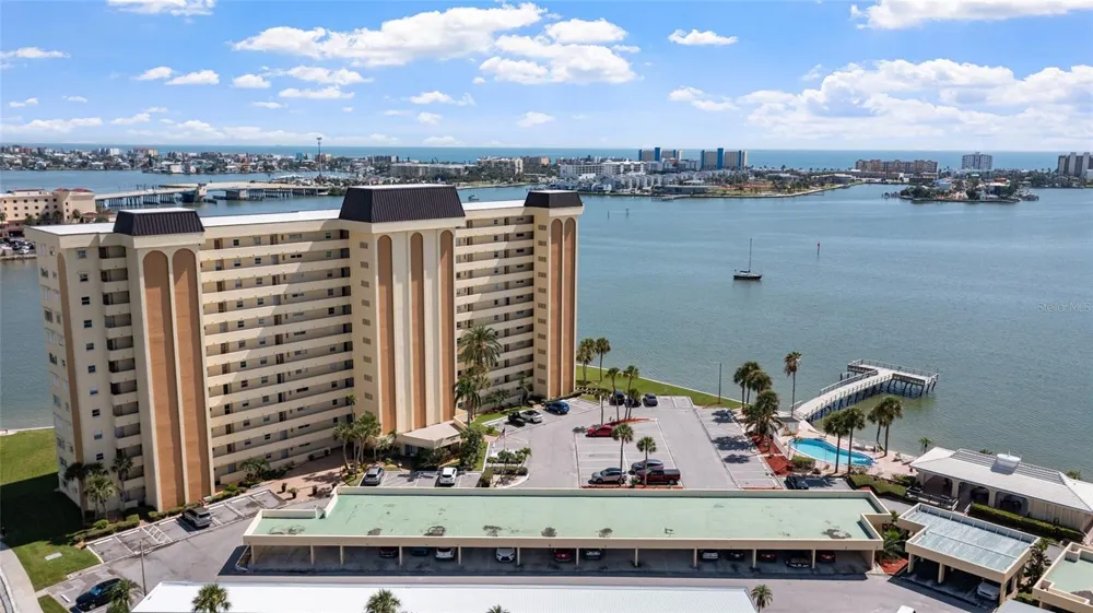 4775 COVE CIRCLE #202 St Petersburg, FL 33708