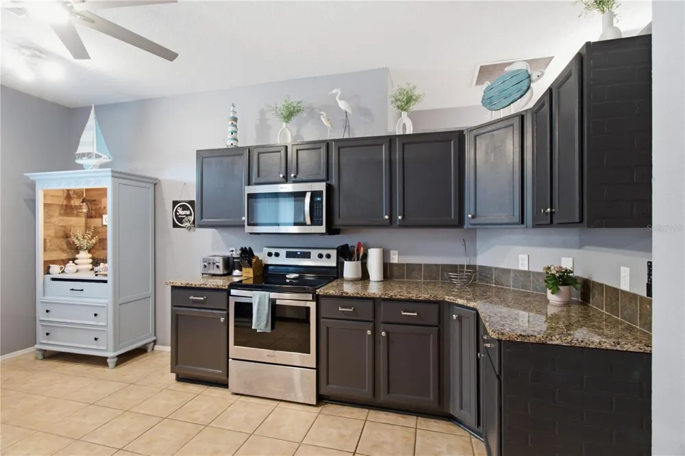 9301 71ST AVENUE E Palmetto, FL 34221