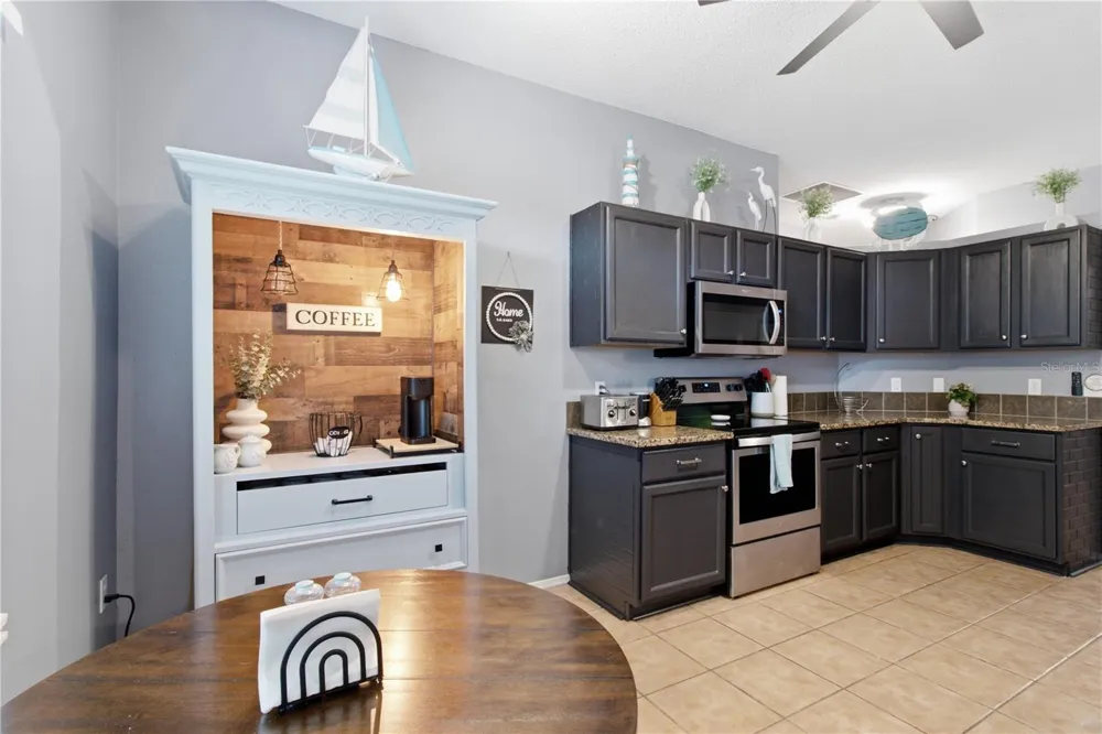 9301 71ST AVENUE E Palmetto, FL 34221