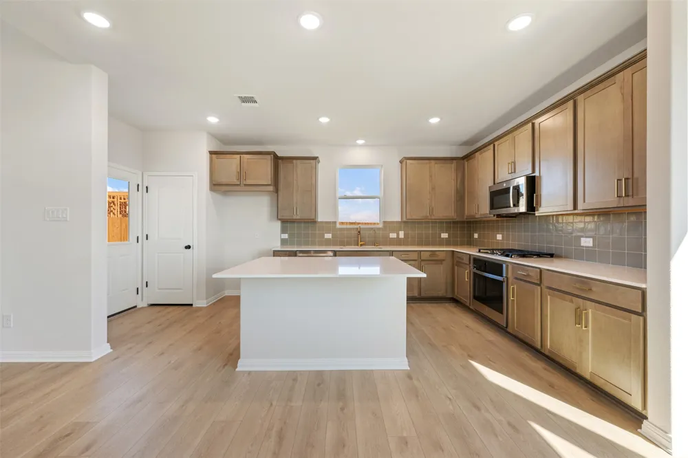 200 Clover Bend Liberty Hill, TX 78642