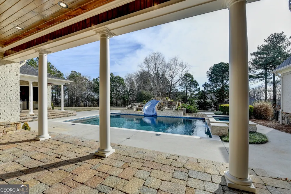4045 Ridge RD Buford, GA 30519