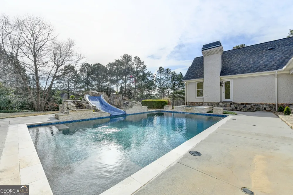 4045 Ridge RD Buford, GA 30519