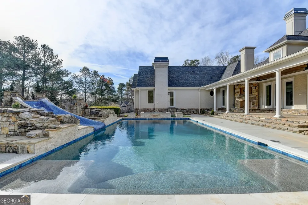 4045 Ridge RD Buford, GA 30519