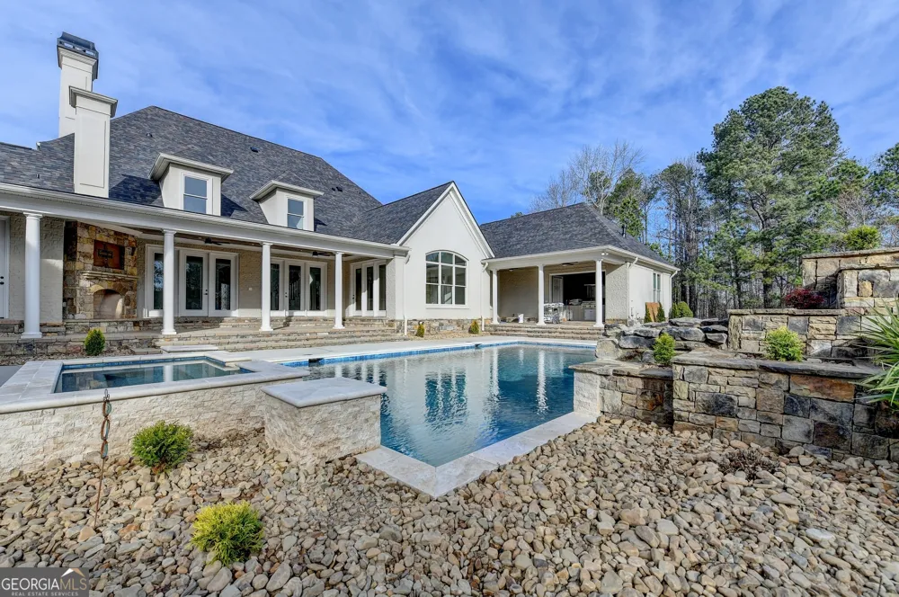 4045 Ridge RD Buford, GA 30519