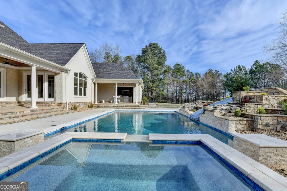4045 Ridge RD Buford, GA 30519