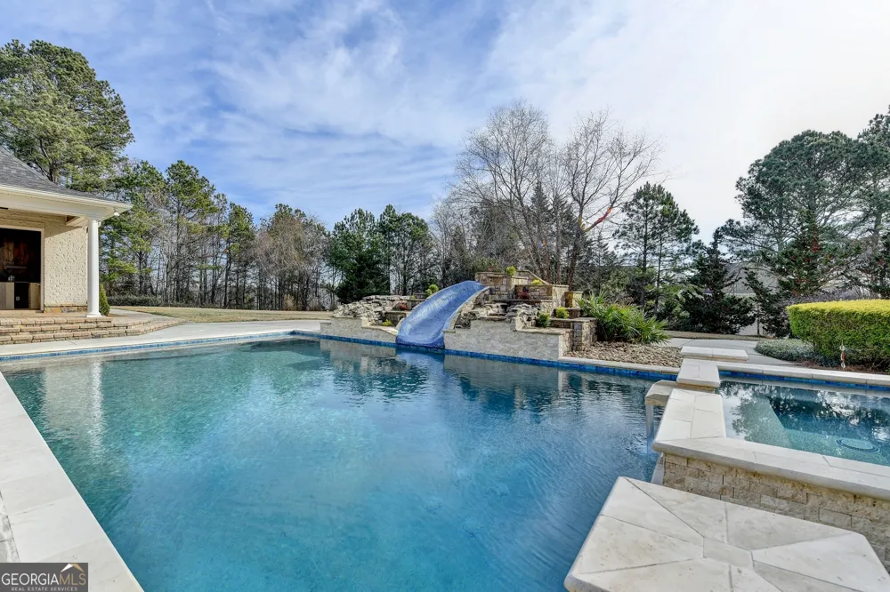 4045 Ridge RD Buford, GA 30519