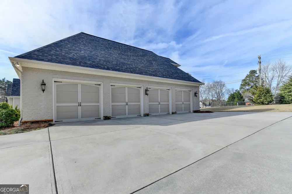 4045 Ridge RD Buford, GA 30519