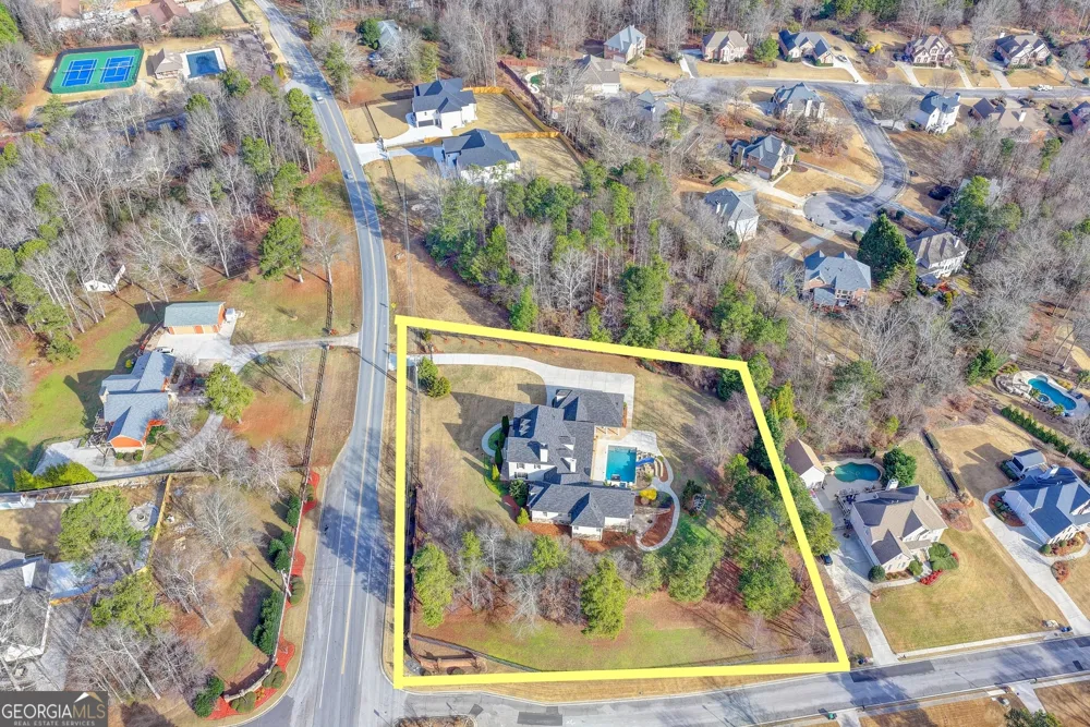 4045 Ridge RD Buford, GA 30519