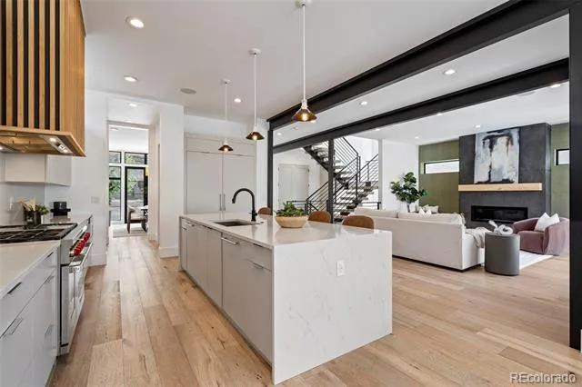 959 S Vine Street Denver, CO 80209