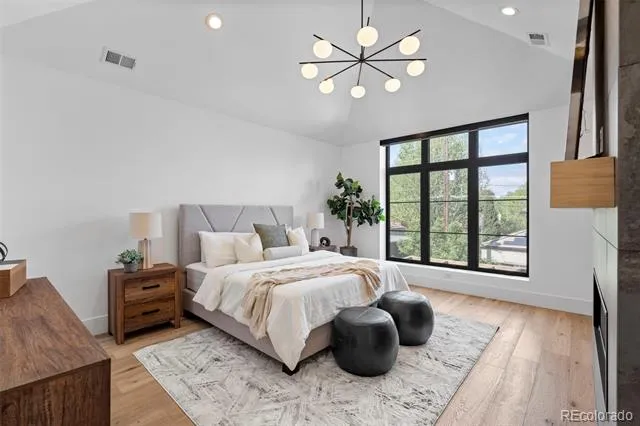 959 S Vine Street Denver, CO 80209