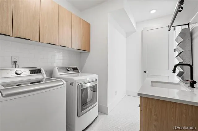 959 S Vine Street Denver, CO 80209