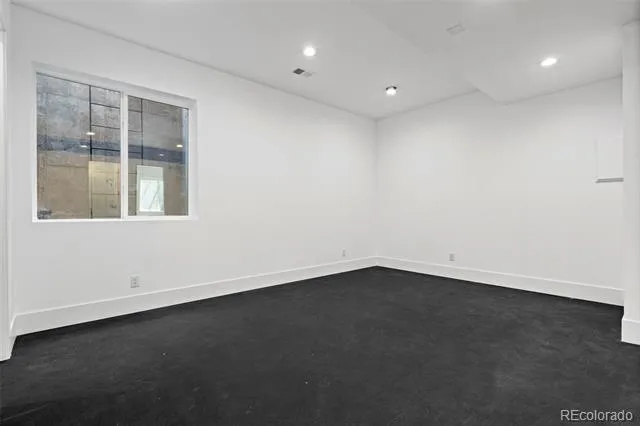 959 S Vine Street Denver, CO 80209