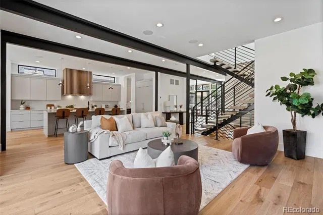 959 S Vine Street Denver, CO 80209