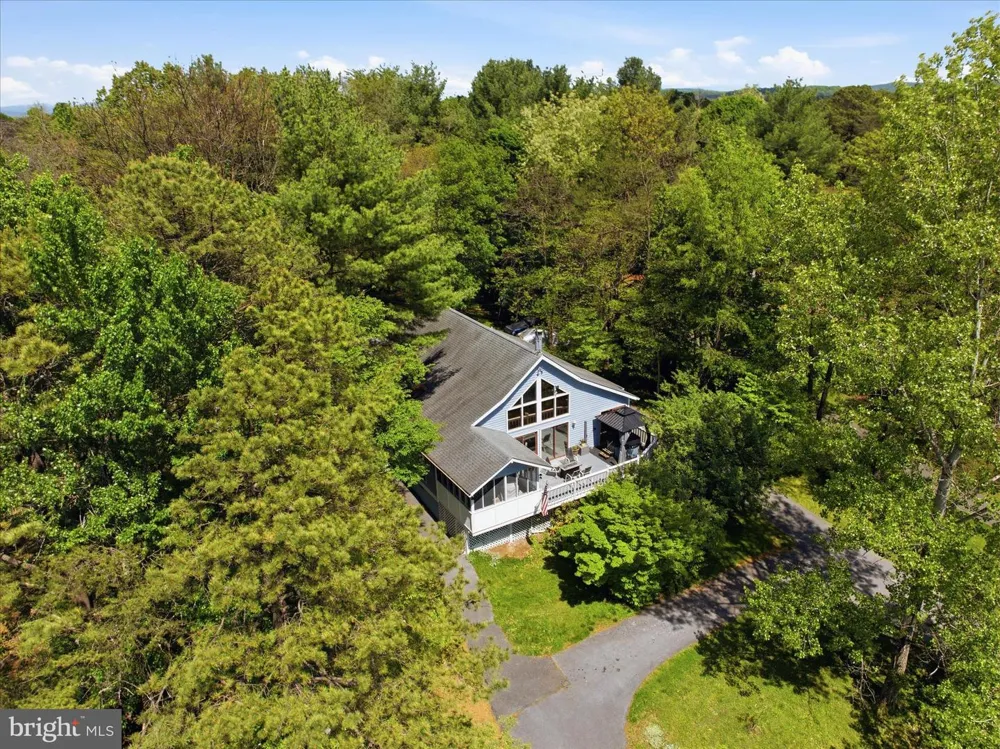 530 TECUMSEH TRL Hedgesville, WV 25427