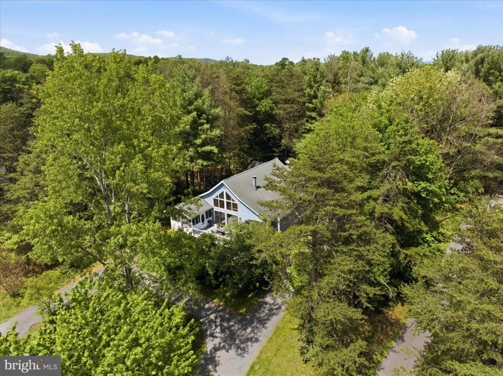 530 TECUMSEH TRL Hedgesville, WV 25427