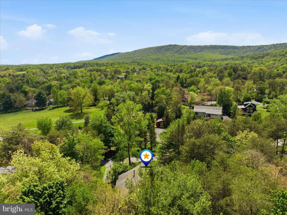 530 TECUMSEH TRL Hedgesville, WV 25427