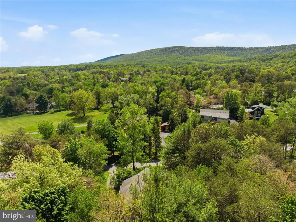 530 TECUMSEH TRL Hedgesville, WV 25427