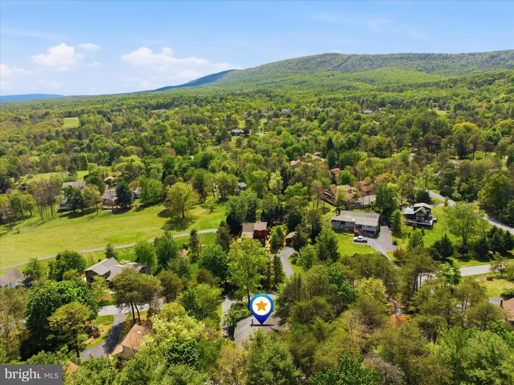 530 TECUMSEH TRL Hedgesville, WV 25427