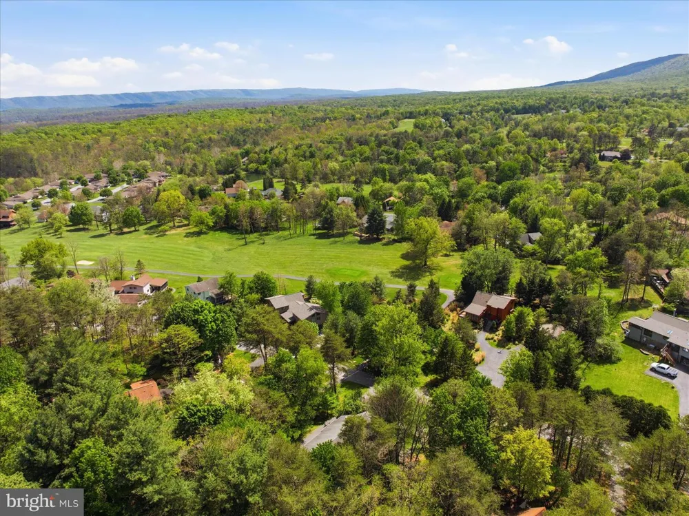 530 TECUMSEH TRL Hedgesville, WV 25427