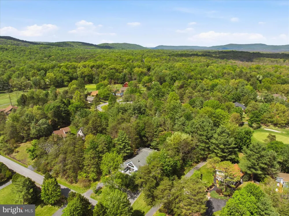 530 TECUMSEH TRL Hedgesville, WV 25427