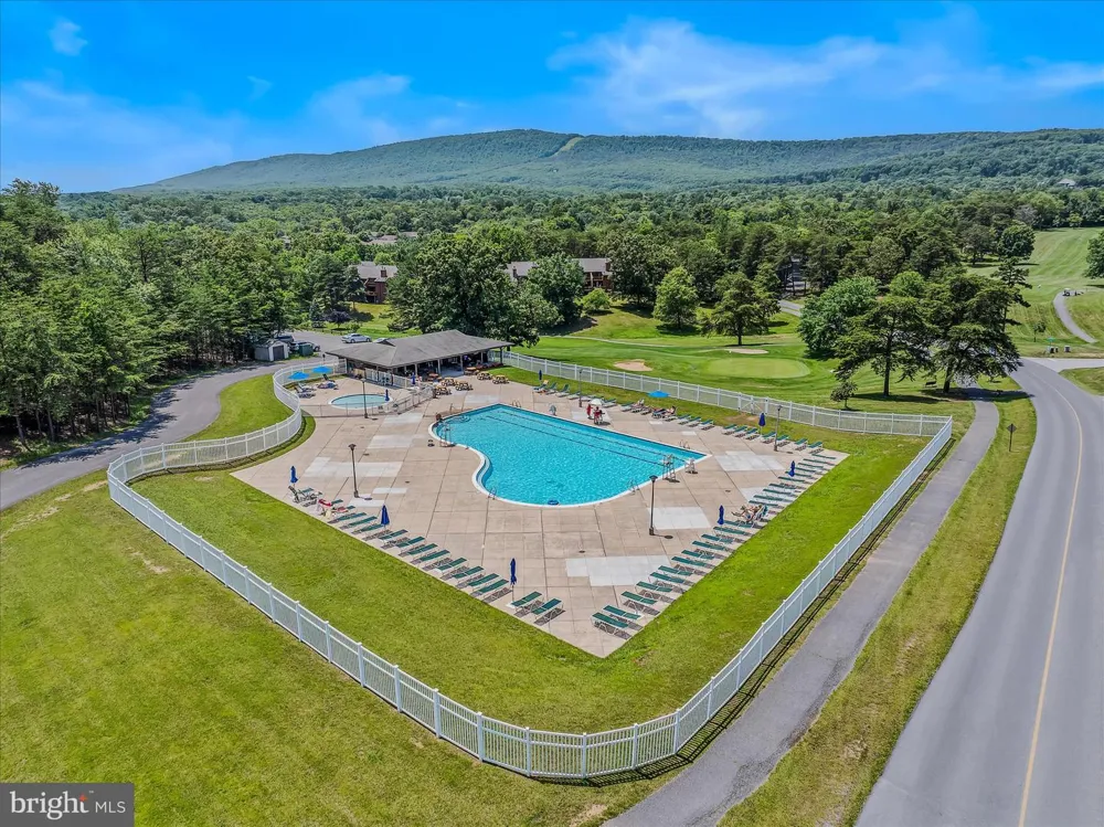 530 TECUMSEH TRL Hedgesville, WV 25427