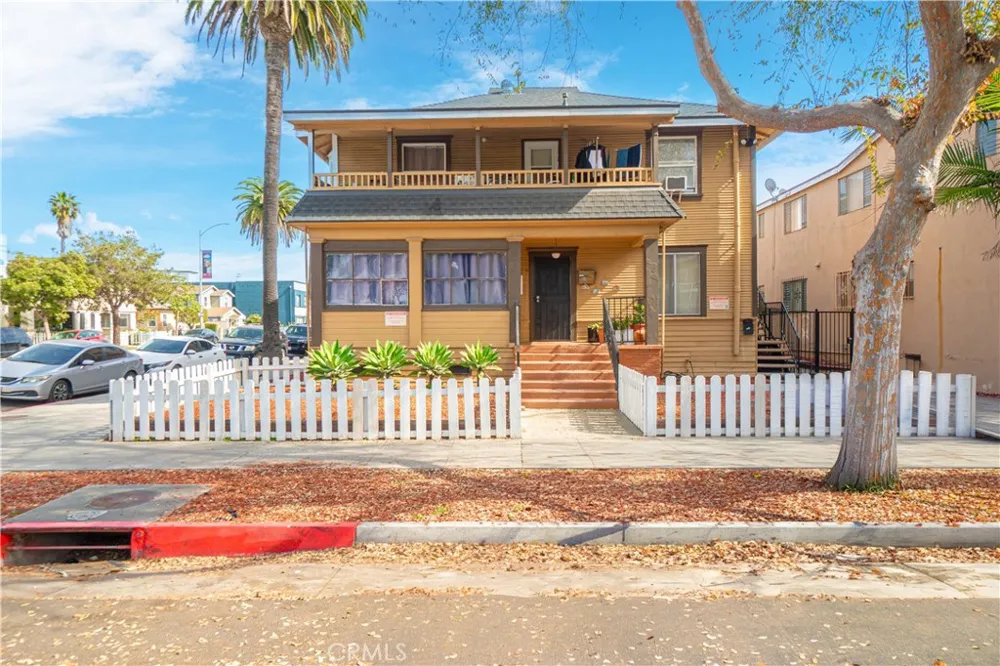406 E 7th Long Beach, CA 90813