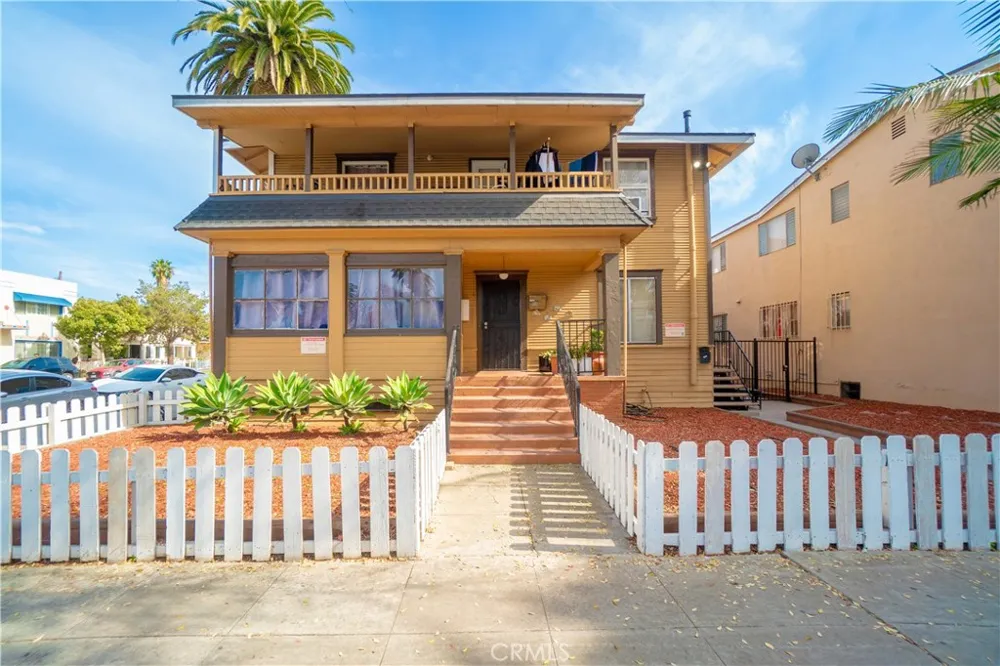 406 E 7th Long Beach, CA 90813