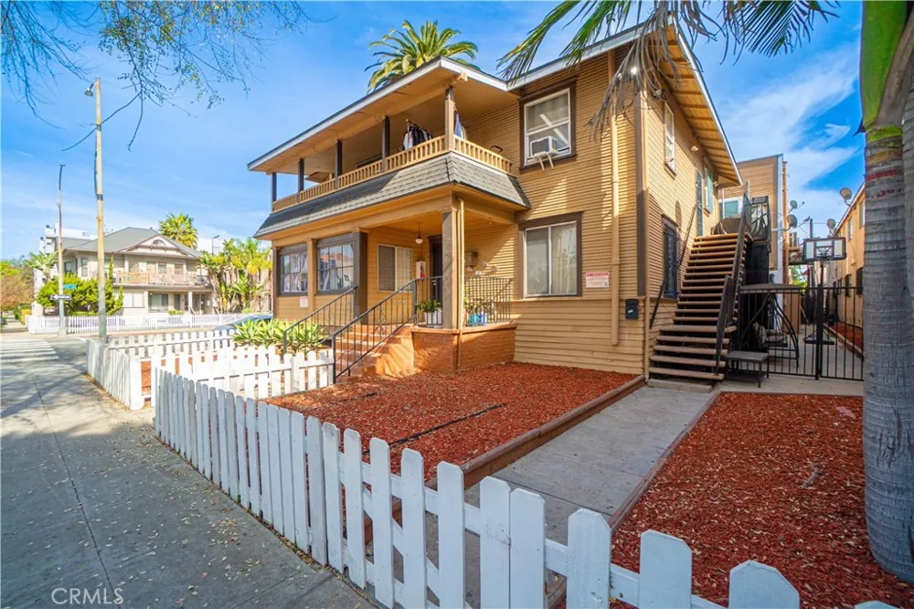 406 E 7th Long Beach, CA 90813