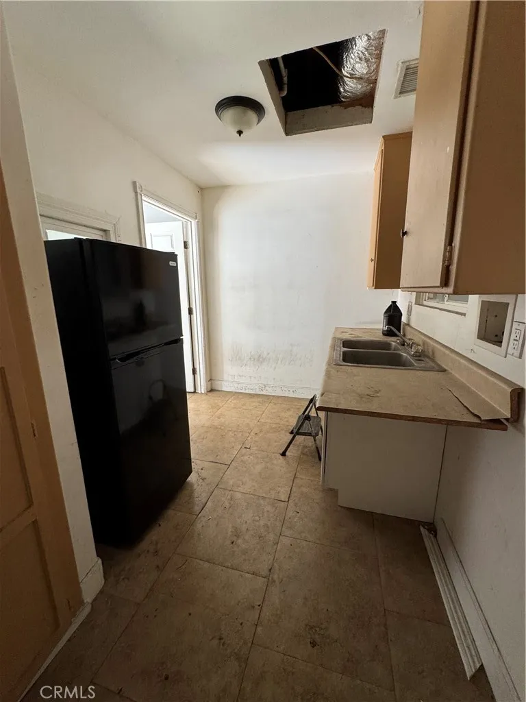 200 Brookhurst Anaheim, CA 92801