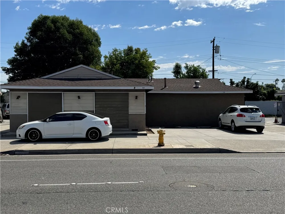 200 Brookhurst Anaheim, CA 92801