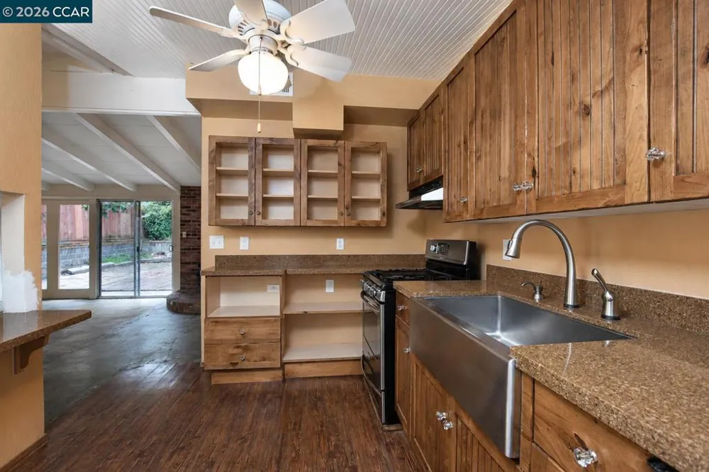3214 Pine St. Martinez, CA 94553